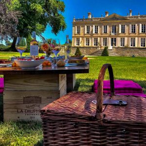 picnic en la hierba del castillo de la Dauphine
