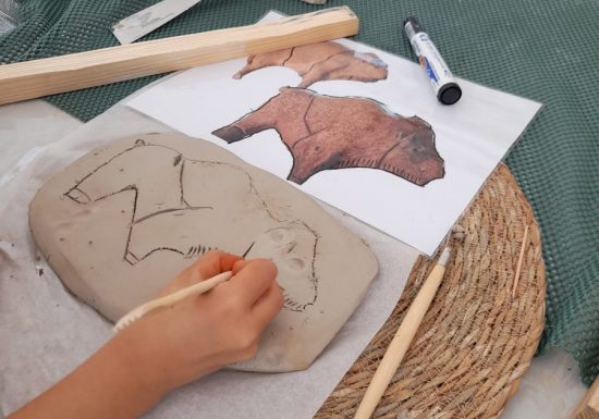 Atelier des p&rsquo;tits curieux « Art Magdalénien « 