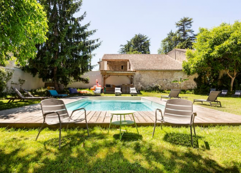 Guest rooms at Château la Fontaine