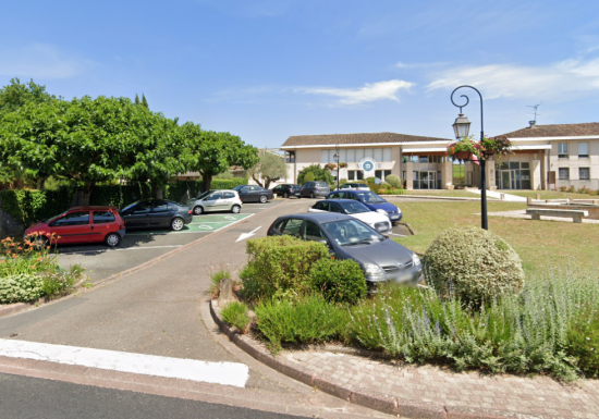 Borne de recharge véhicule  électrique – Fronsac