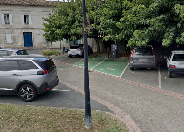 Electric vehicle charging station – Fronsac